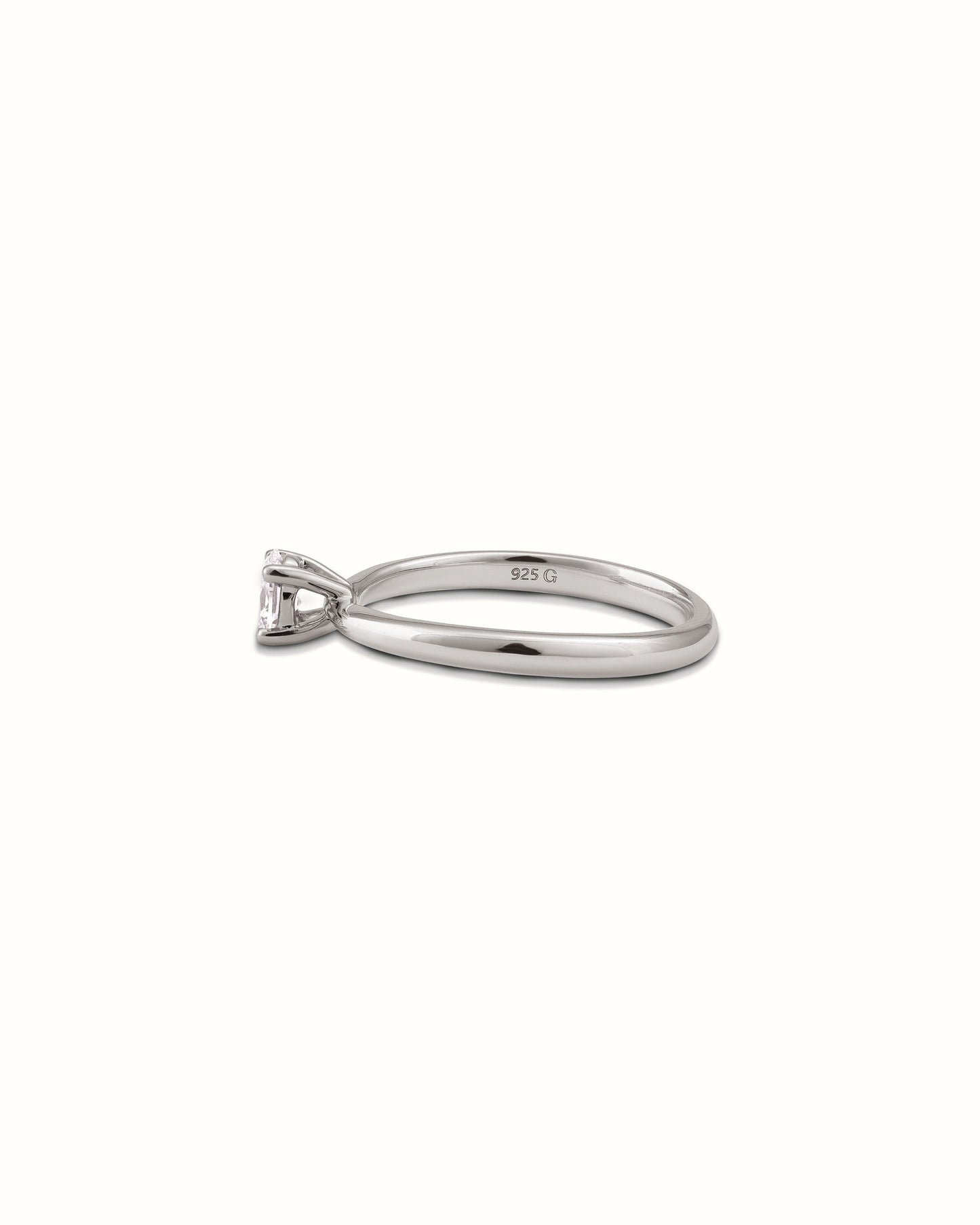 0.33ct Oval Ring