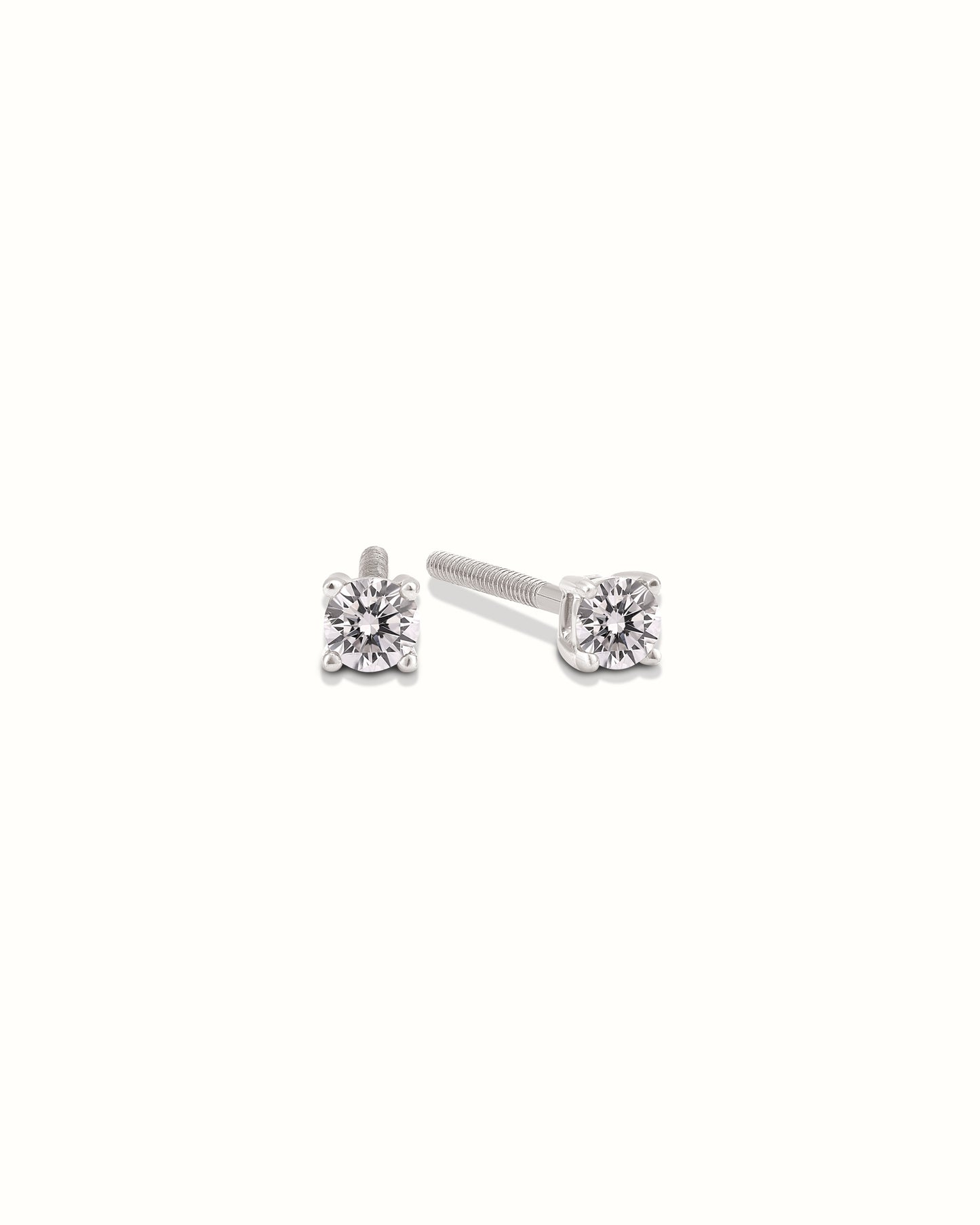 0.15ct Round Stud